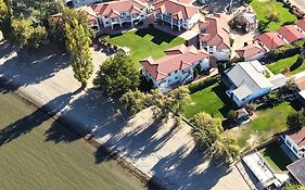 Sandy Beach Suites